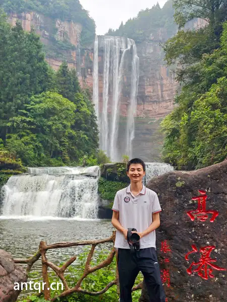 夜蛙摄影-摄影师